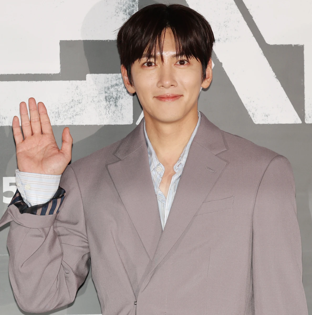 지창욱